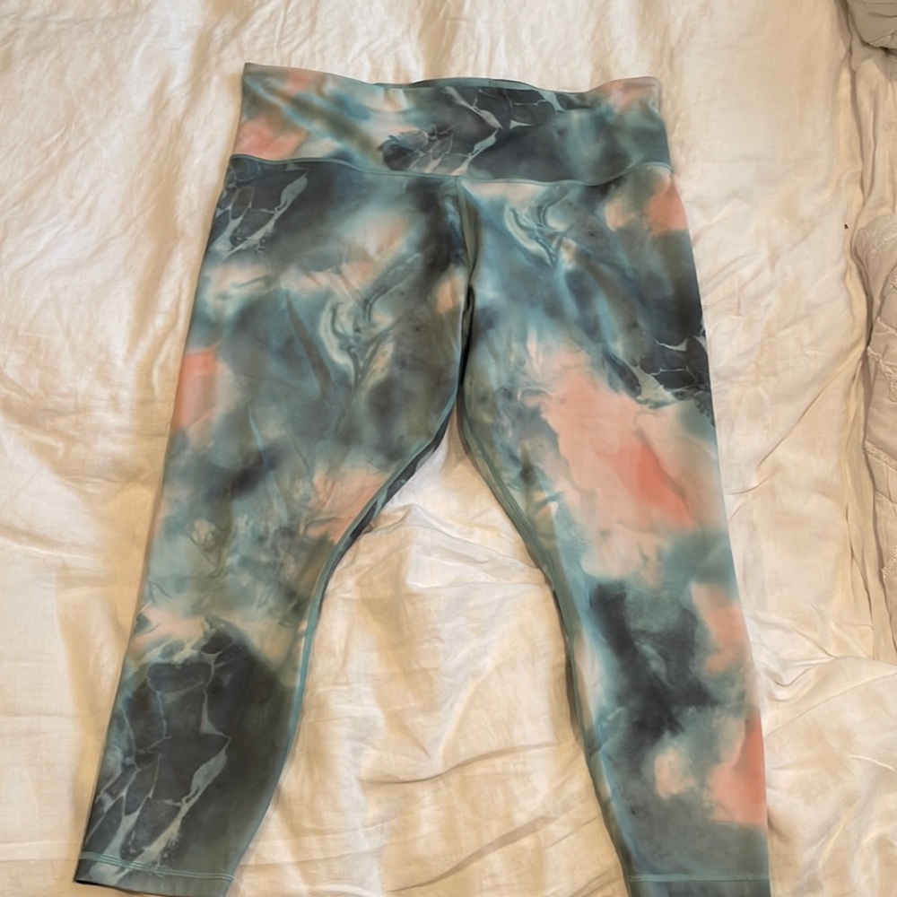 Athleta Elation Printed 7/8 tight